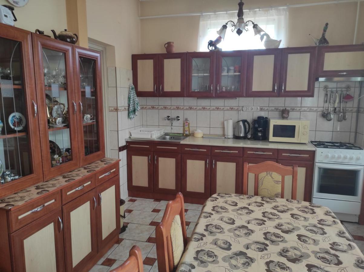 דירות Hajdúszoboszló Kovacs Vendeghaz מראה חיצוני תמונה
